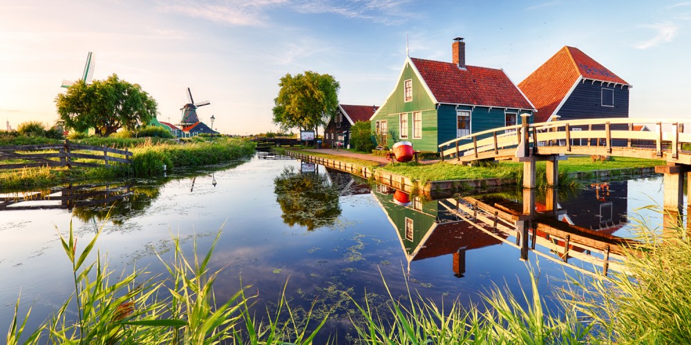 Bunte Huser und Windmhlen in Holland