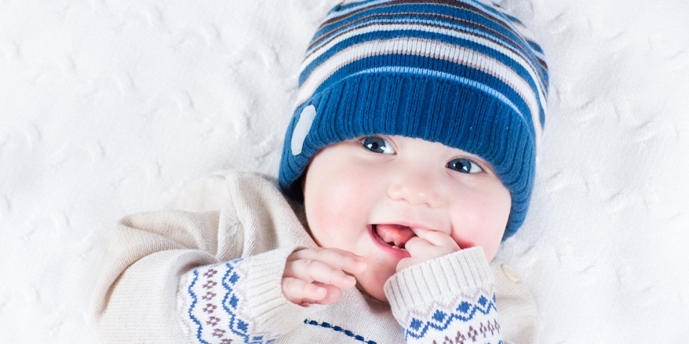 Ses Baby mit blauer Mtze