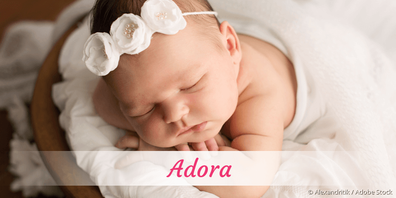 Baby mit Namen Adora