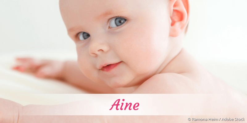 Baby mit Namen Aine