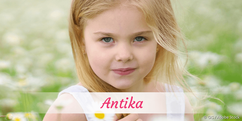 Baby mit Namen Antika