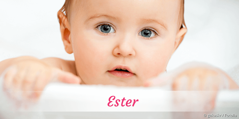 Baby mit Namen Ester