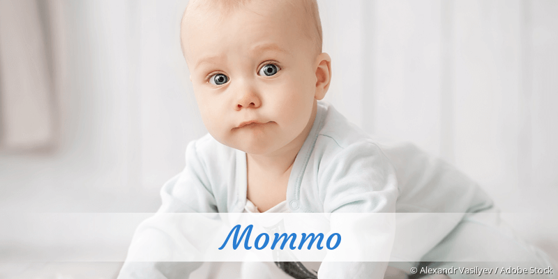 Baby mit Namen Mommo