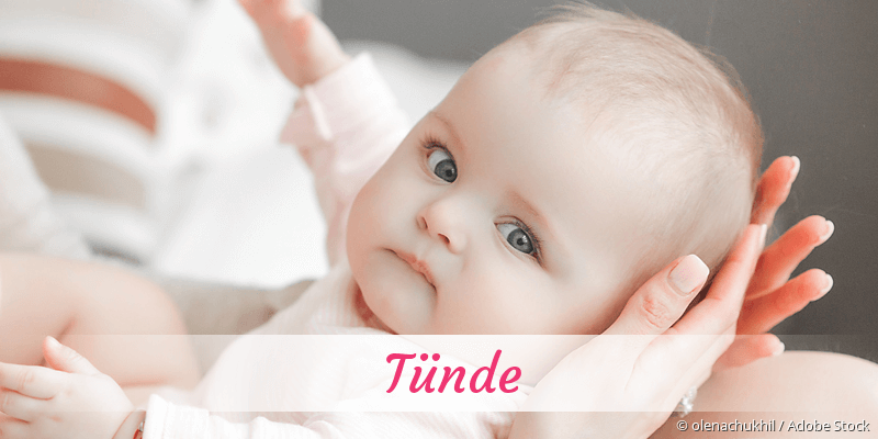 Baby mit Namen Tnde